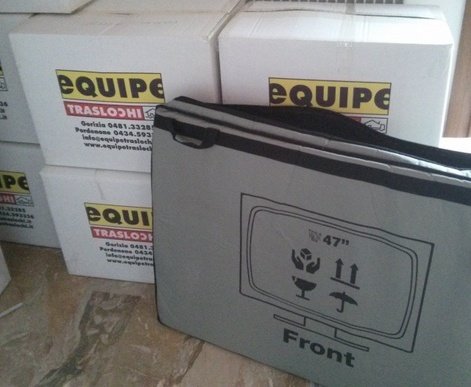 equipe traslochi, sacca LCD TV, imballaggio TV LCD, trasloco TV LCD, sacca rigida TV, protezione schermo piatto,